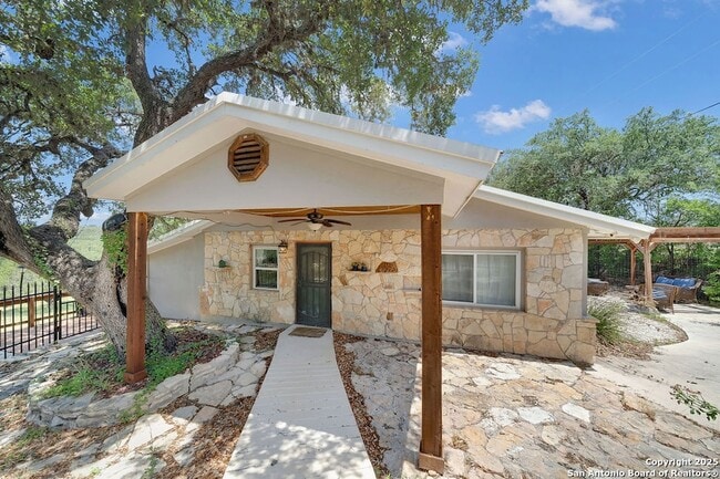 Photo - 690 Windrush Casa