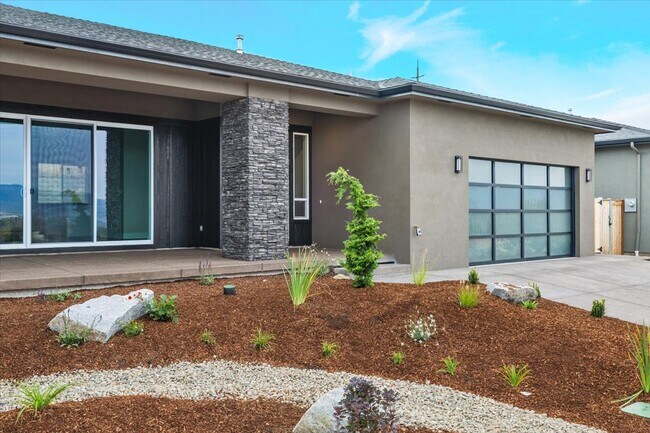 2794 High Cedars Ln