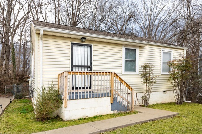 Building Photo - 110 Valley View Cir