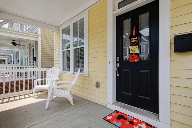 Photo - Room in House on Dubois Court
