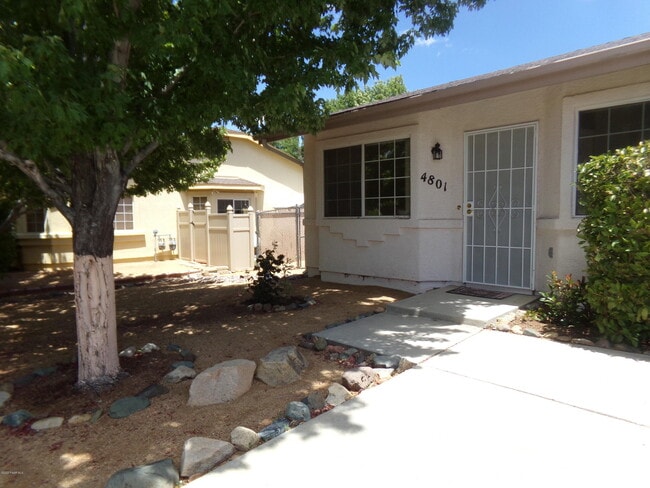 Building Photo - 4801 N Viewpoint Dr Unit A Rental