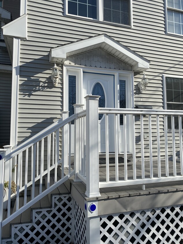 Photo - 102 E Allen St (Winooski, VT)
