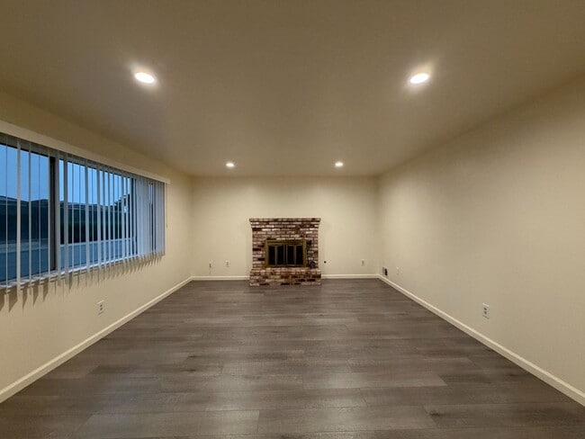 745 Cedar Dr
