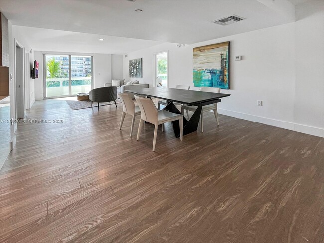 Photo - 1025 92nd St Unit 401