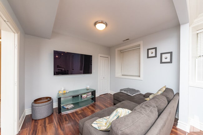 Photo - 1711 N Crilly Ct Unit Beautiful crilly court 2 bed