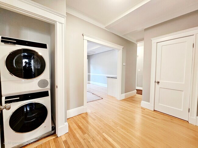 Photo - 141 Sutherland Rd Unit 2