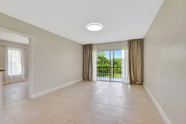 Photo - 450 NW 20th St Unit 2020