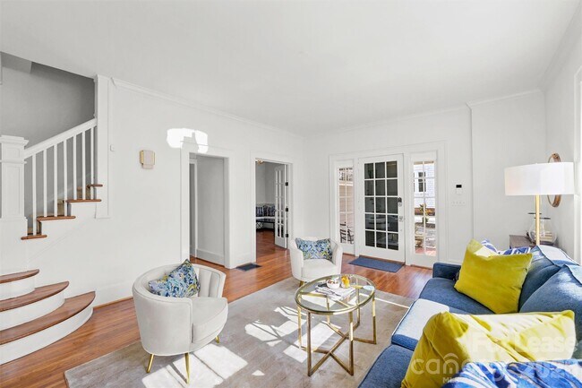 Photo - 2023 Greenway Ave