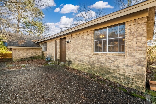 Photo - Meadowbrook Lane Unit Meadowbrook 04