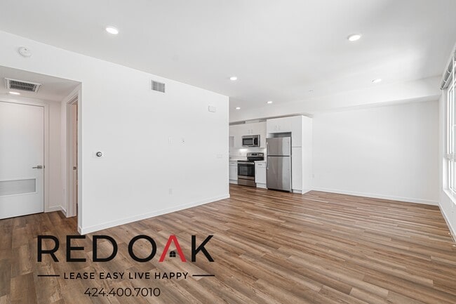 Photo - 1860 N Western Ave Condo Unit 206