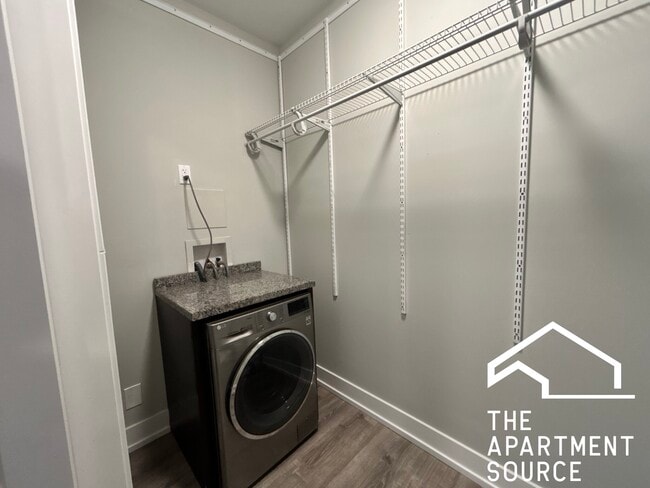 Photo - 711 W Brompton Ave Unit 52