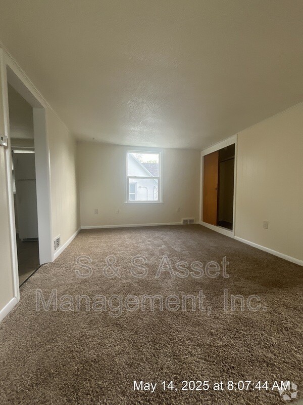 Building Photo - 717 1/2 North Sycamore Street Rental