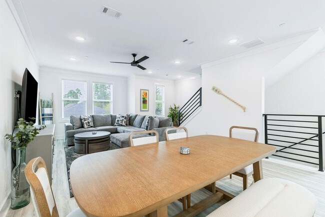 Building Photo - 125 Blue Eden Lp Unit ID1447105P