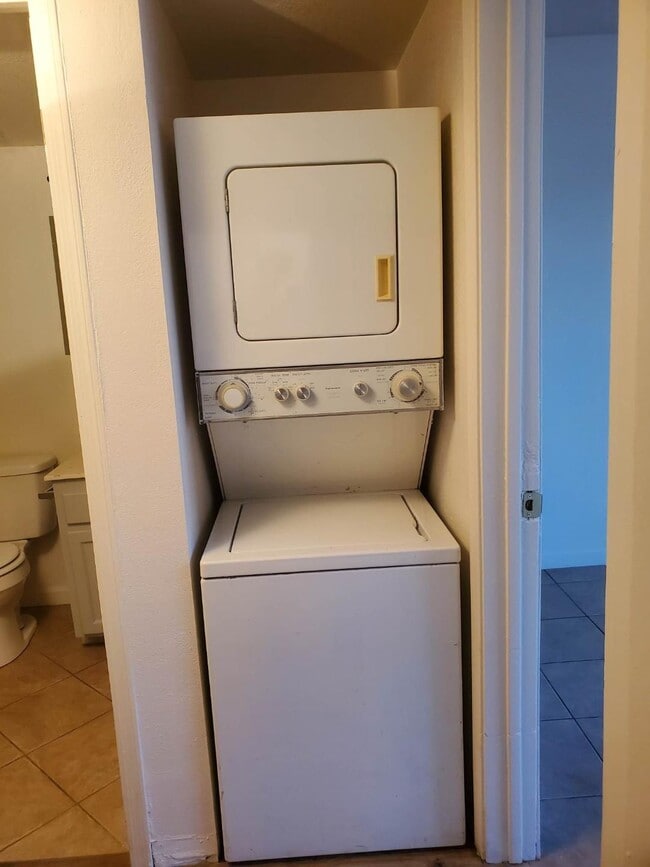 Photo - 859 Baseline Rd Apartamentos Unidad 4