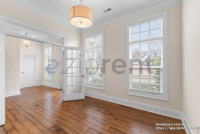 Photo - 1025 N Sharon Amity Rd