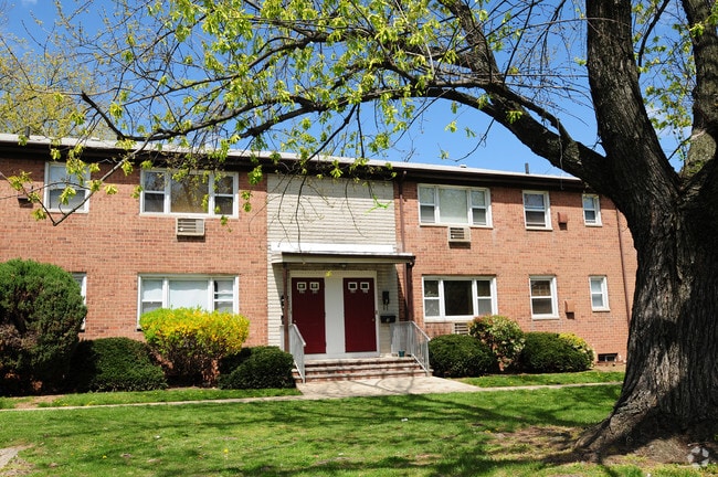 Building Photo - Convery Gardens Rental