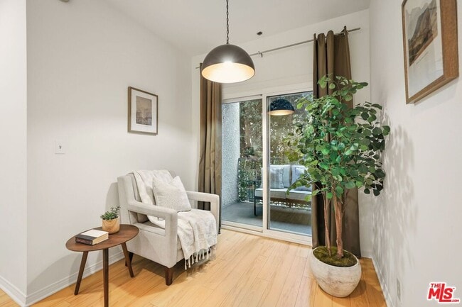 Photo - 11737 Darlington Ave Unit 104