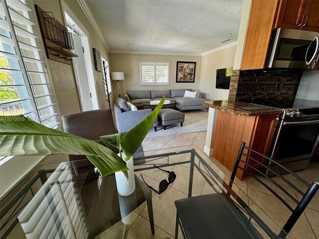 Photo - 1460 NE 18th St Unit 213
