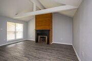3BR, 2BA - 1,475SF
