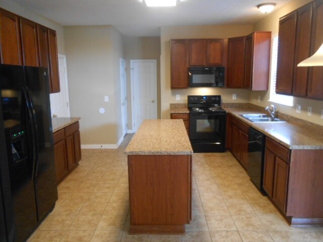 Photo - 532 Greenwood Loop