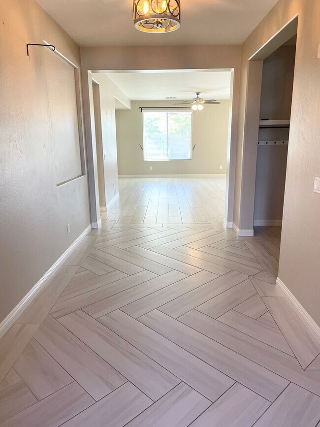 Photo - Beautiful Single Level 3 Bed/ 2 Bath + Den Home In Maricopa. Tons of Upgrades Throughout!
