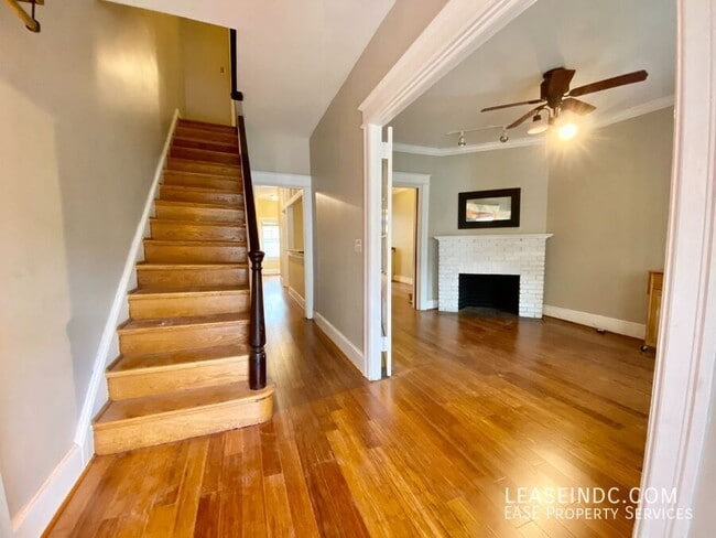 Photo - 1424 Oak St NW