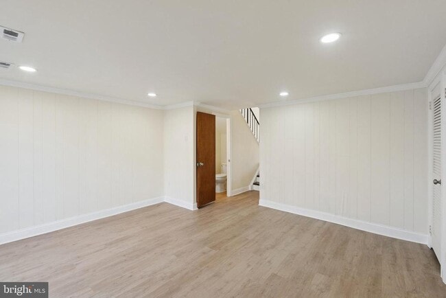 Photo - 411 W Shunk St