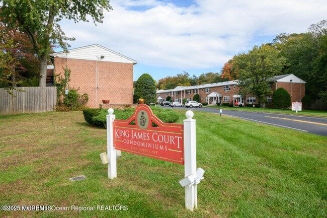 Building Photo - 25 King James Ln