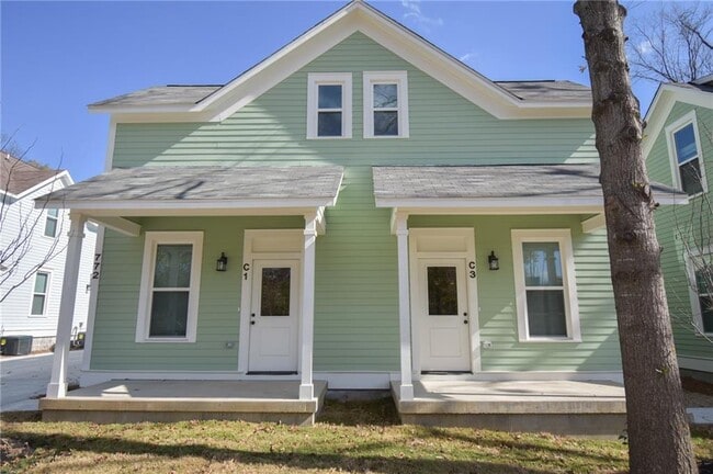 Building Photo - 772 S Locust Ave Rental