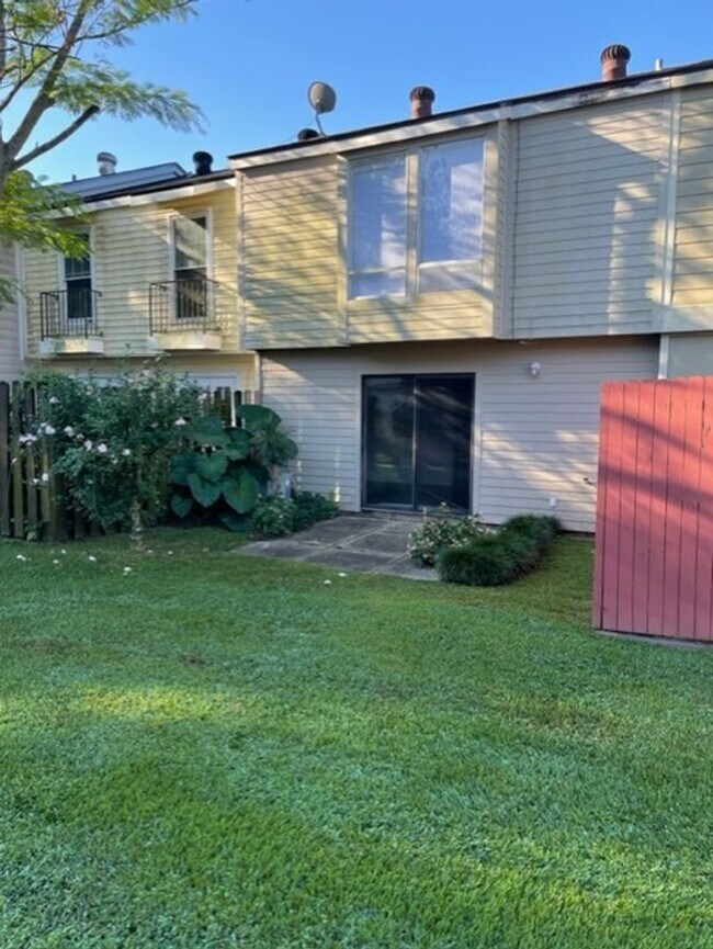 Photo - 2 bedroom 1 1/2 bath condominium