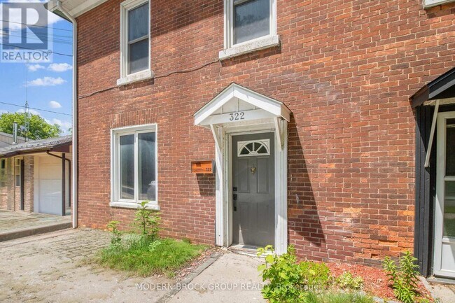 Photo - 322 King St W