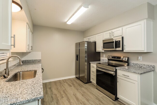Photo - 6349 Faulkner Dr