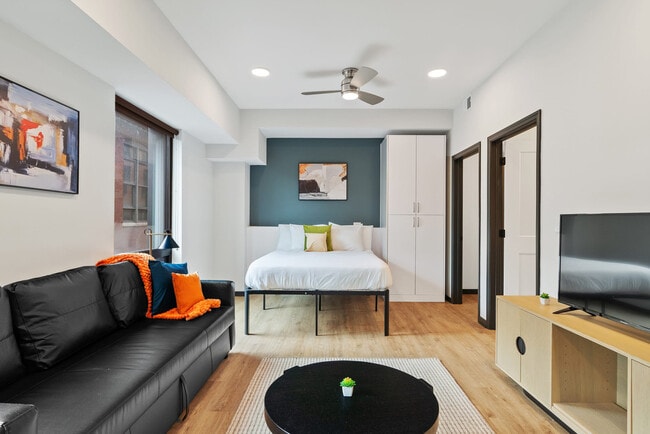 Photo - 423 E Michigan St Unit ID1026468P