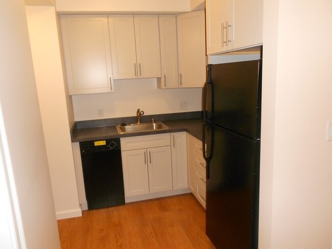 Building Photo - 63 Burbank St Unit 16 Rental