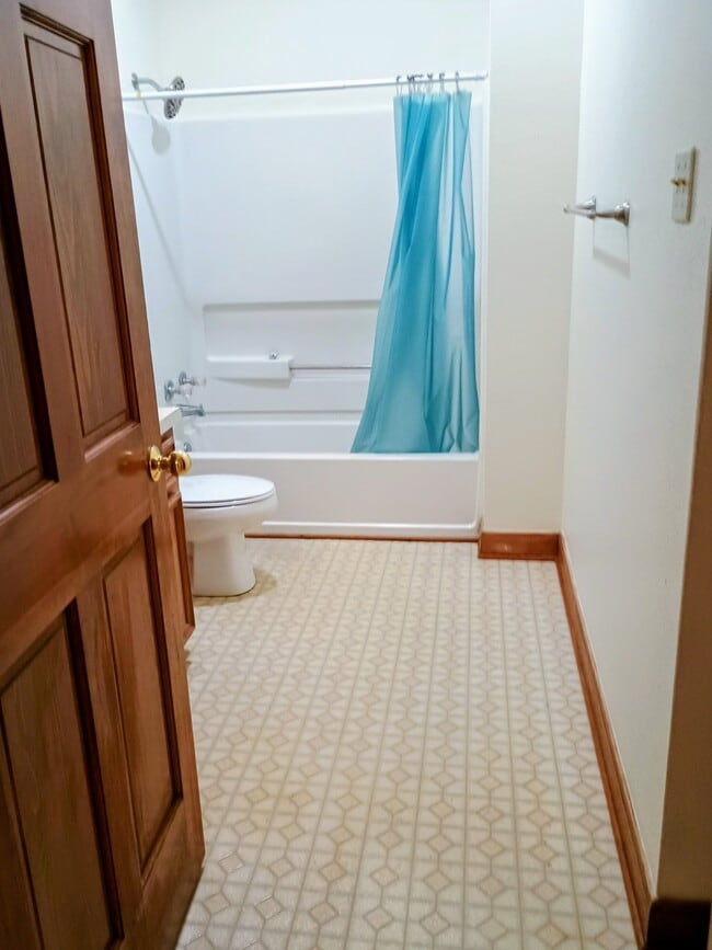 Photo - 110 N 5th St