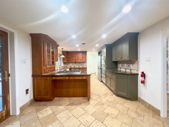 Photo - 1 High Acres Dr