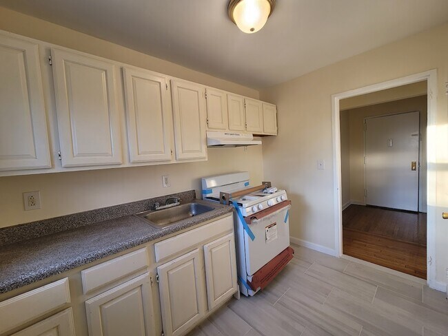 Photo - 365 Schley St