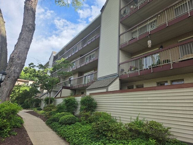 Photo - 7420 Lakeview Dr Unit w103