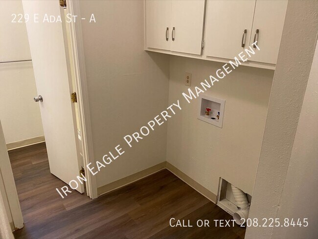 Photo - 229 E Ada St Unidad A