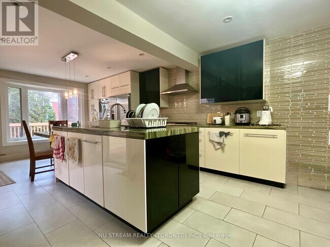 Photo - 260 Fisherville Rd