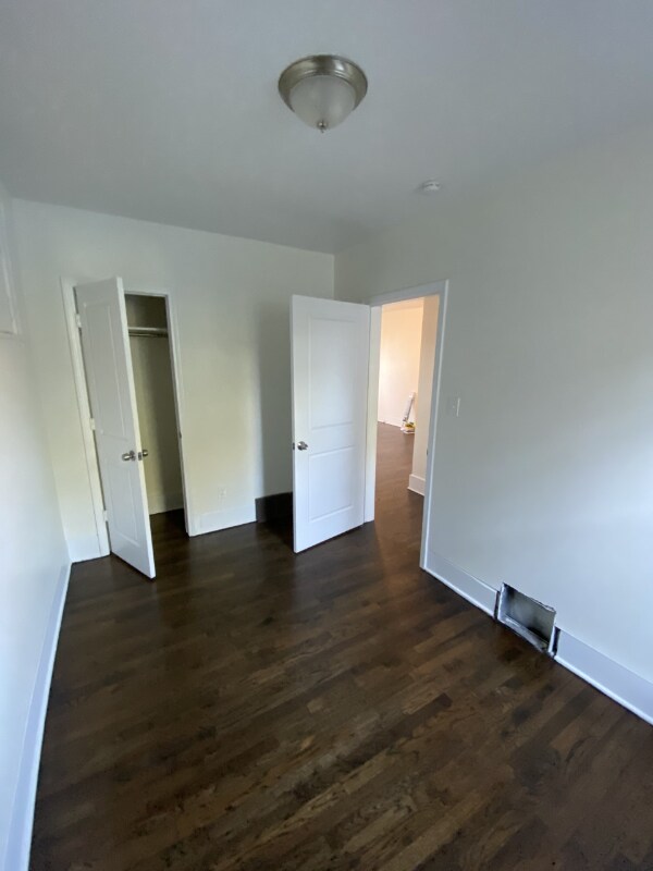 Photo - Francis Apartments