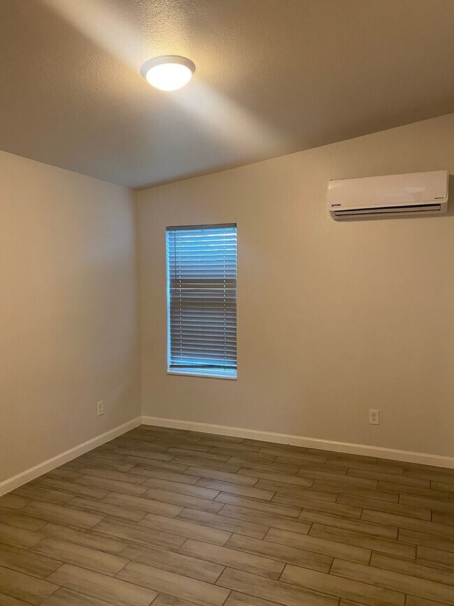 Photo - OELKERS DUPLEX Unit #2