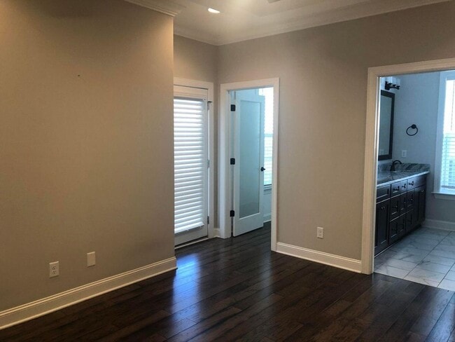 Photo - 1531 Washington St