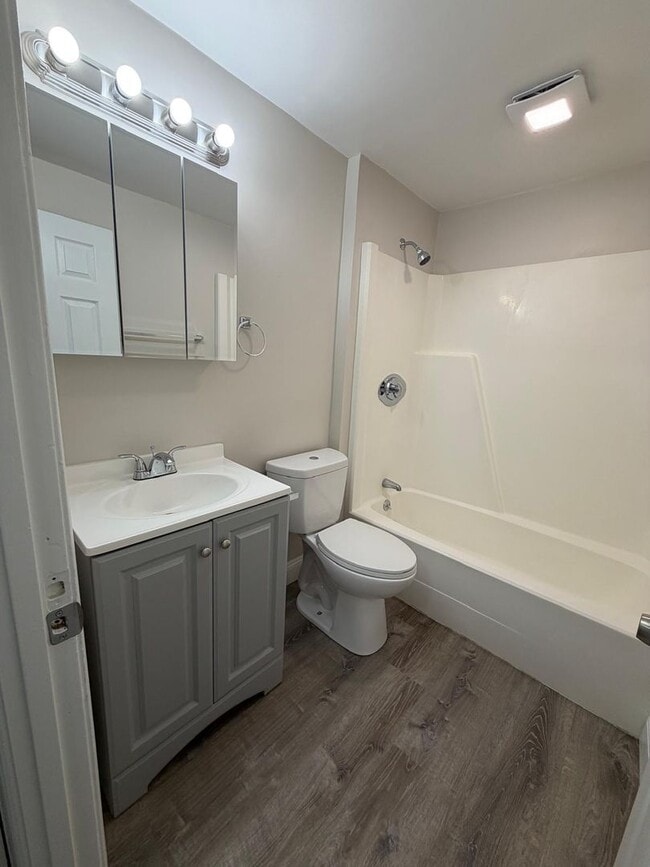 Photo - Fully Renovated 2 Bed with Heat, Hot Water and gas for cooking included Unit 8