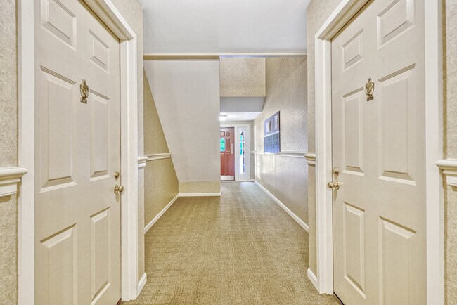 Photo - 5900 Cove Landing Rd Unit 204