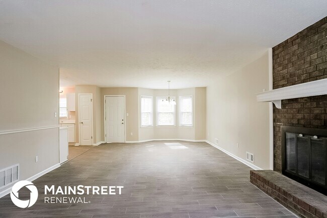 Photo - 2440 Hillboro Cir S W