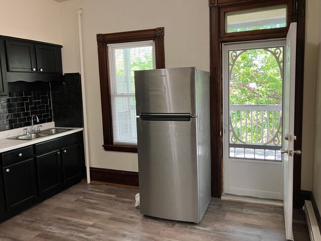 Photo - 840 Columbia Ave Unit Apt 2