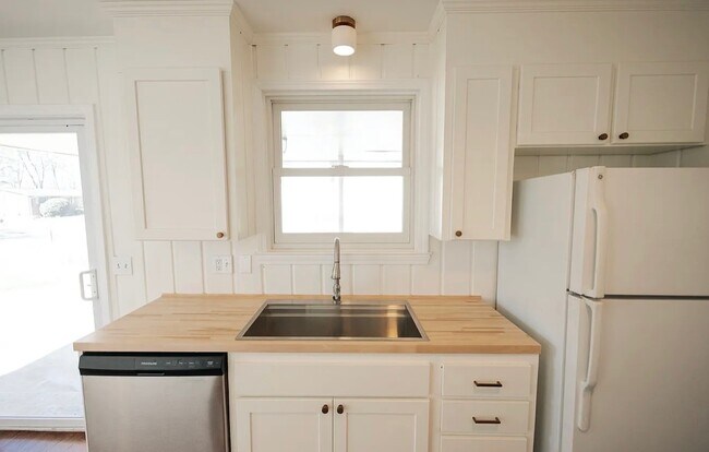 Photo - 3114 Richmond Hill Dr