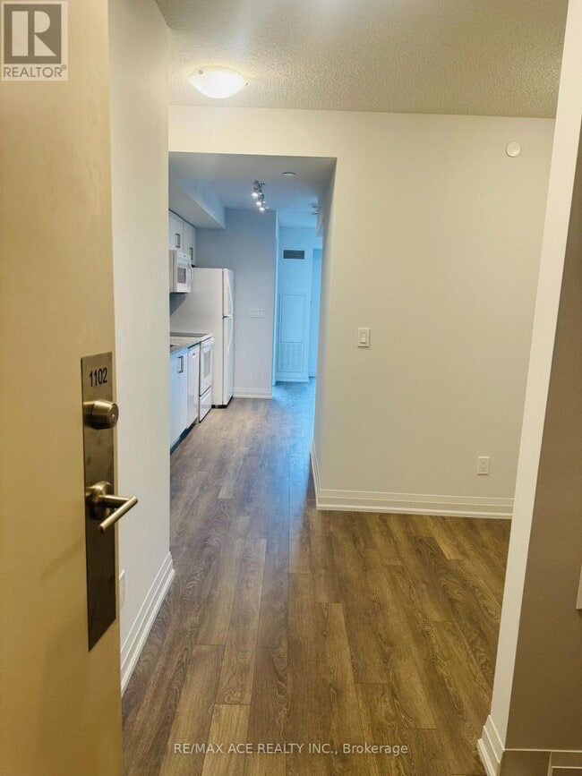 Photo - 20 Meadowglen Pl Unit 1102