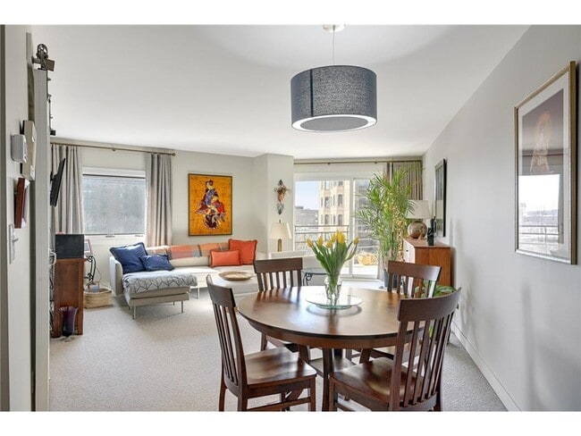 Photo - 1225 La Salle Ave Apartment Unit 902